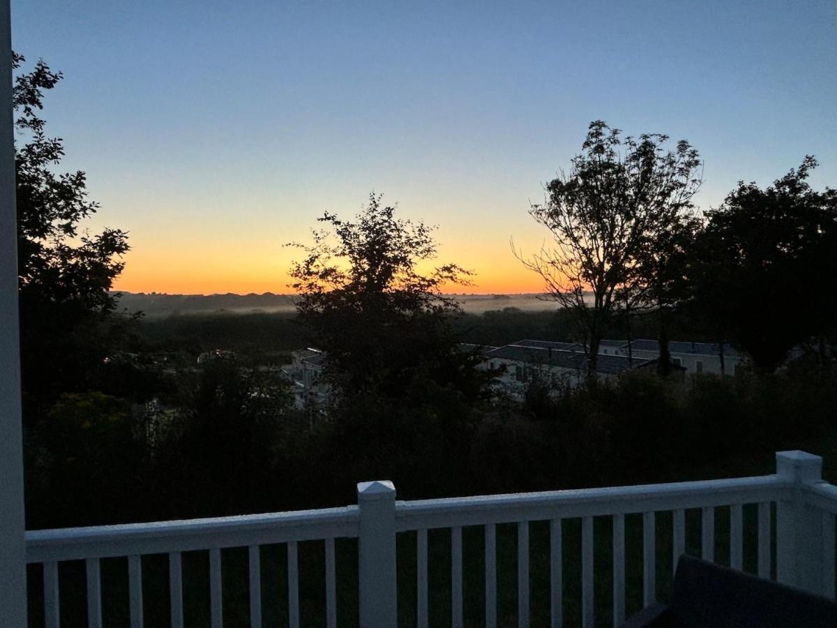 Luxury Caravan Cornwall Sleeps 4 Countryside View St Austell Dış mekan fotoğraf